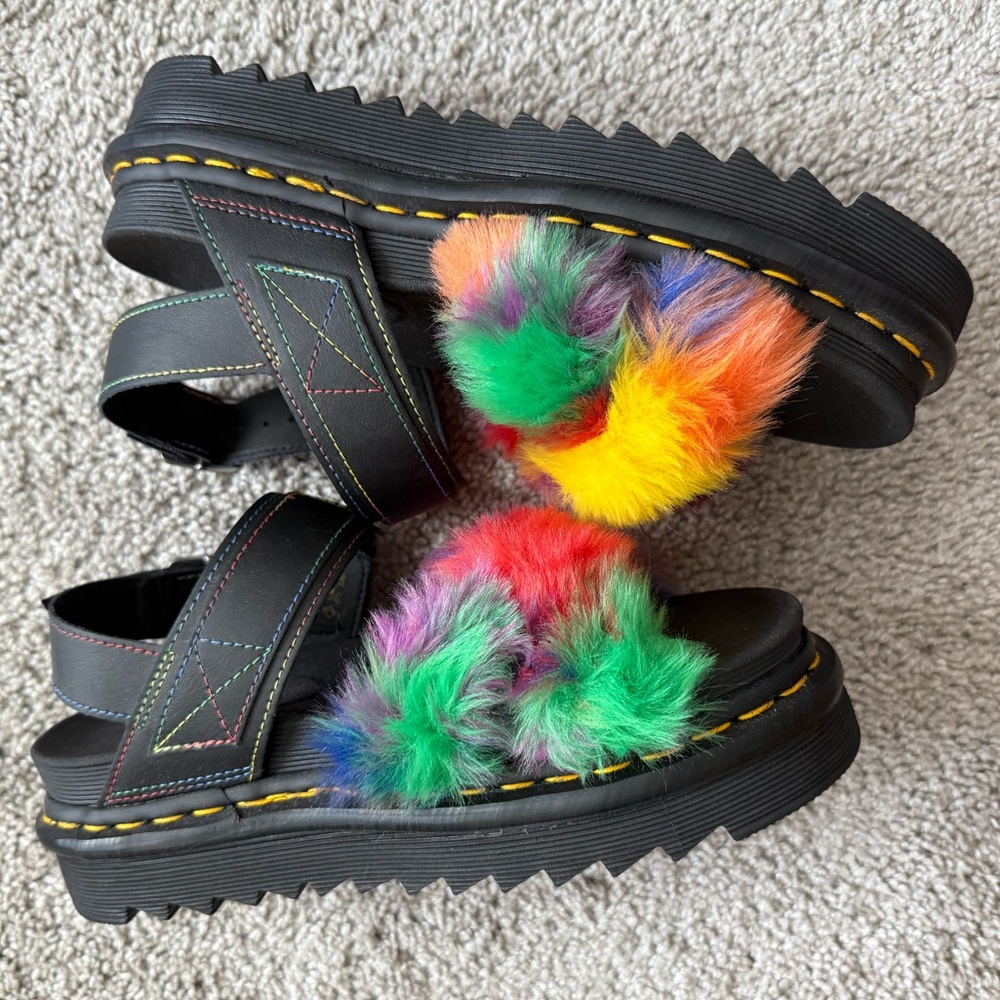 Dr. Martens VOSS II FLUFFY FAUX FUR STRAP SANDALS NWT - Picture 14 of 16